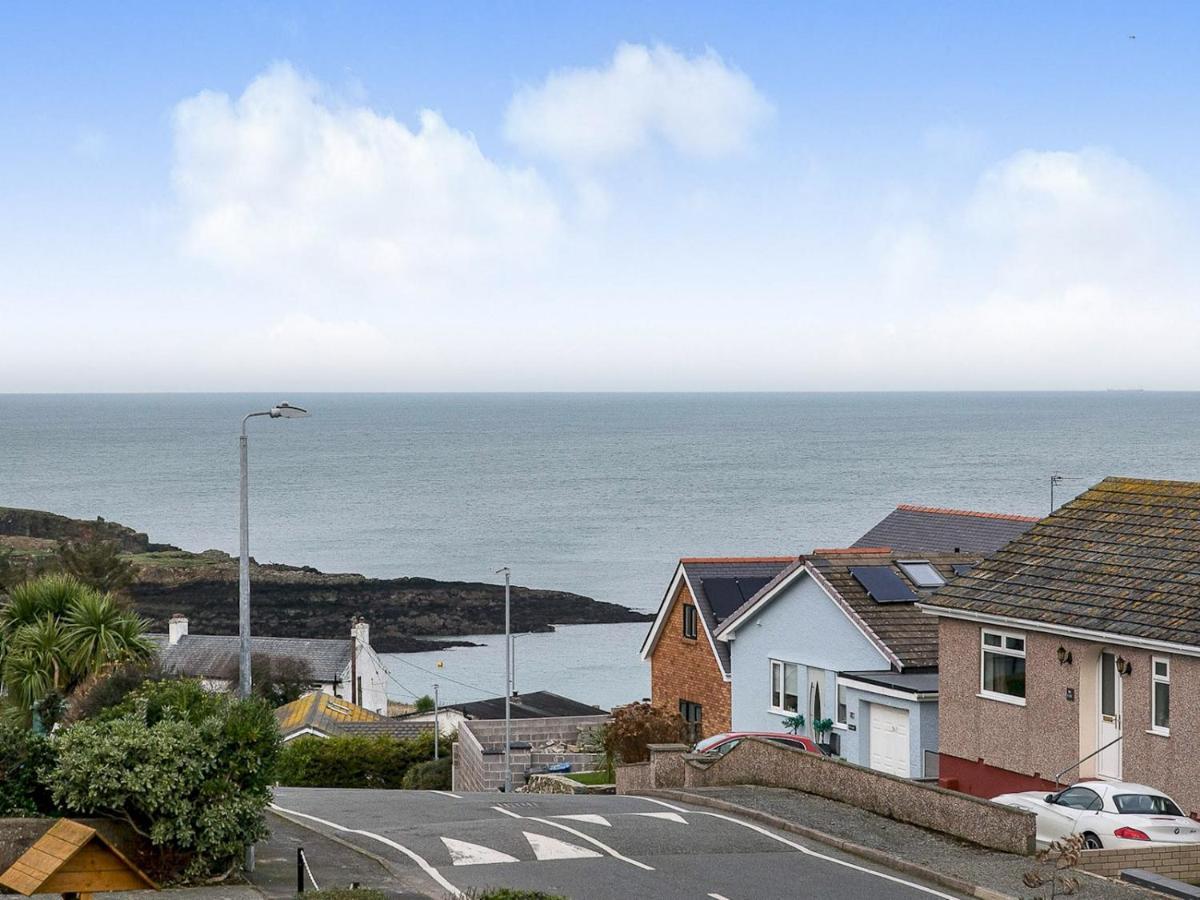 Pass The Keys Modern Coastal Home In Bull Bay Amlwch Kültér fotó