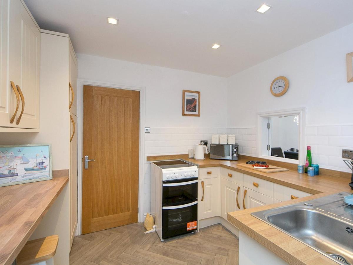 Pass The Keys Modern Coastal Home In Bull Bay Amlwch Kültér fotó